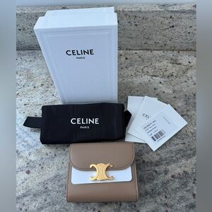 CELINE SMALL FLAP WALLET TRIOMPHE IN SHINY CALFSKIN